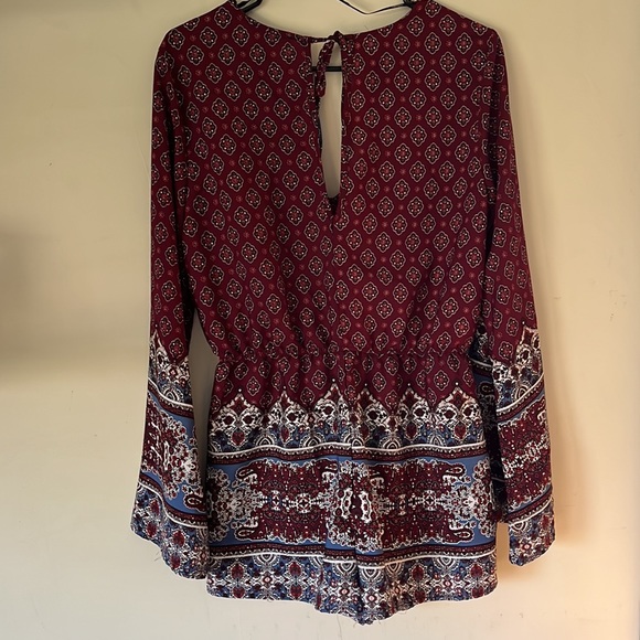 Forever 21 Bell Sleeve Romper - Picture 2 of 3